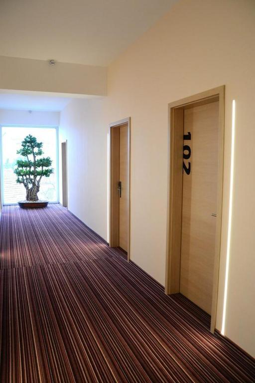 דרובטה-טורנו-סברין Zenti Plaza Hotel מראה חיצוני תמונה